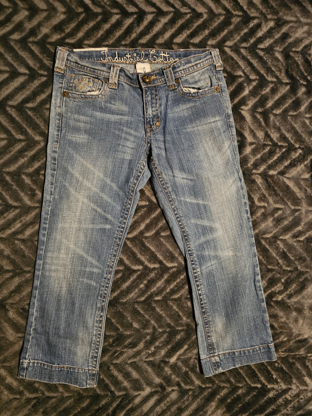 Industrial Cotton Women's Capri Jeans Size 9 Embroidered Pockets Cropped Denim